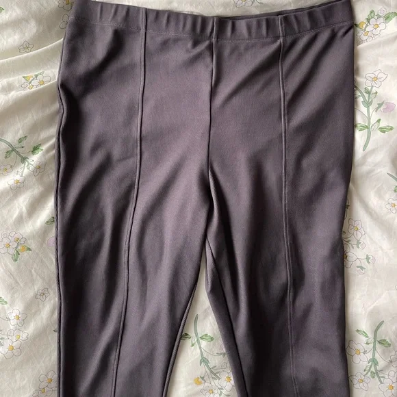 Grey Ribbed Leggings with Slit - Picture 2 of 10